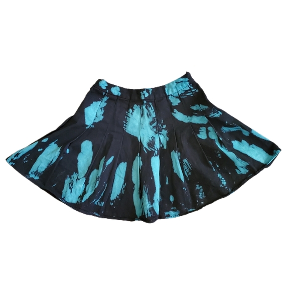 Current Mood Crystal Hearts Pleated Mini Skirt - Picture 3 of 6